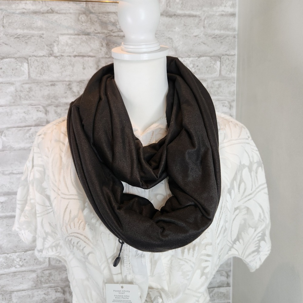 Beyond Yoga Pocket Infinity Scarf Black Hidden Zip Utility Minimalist OS